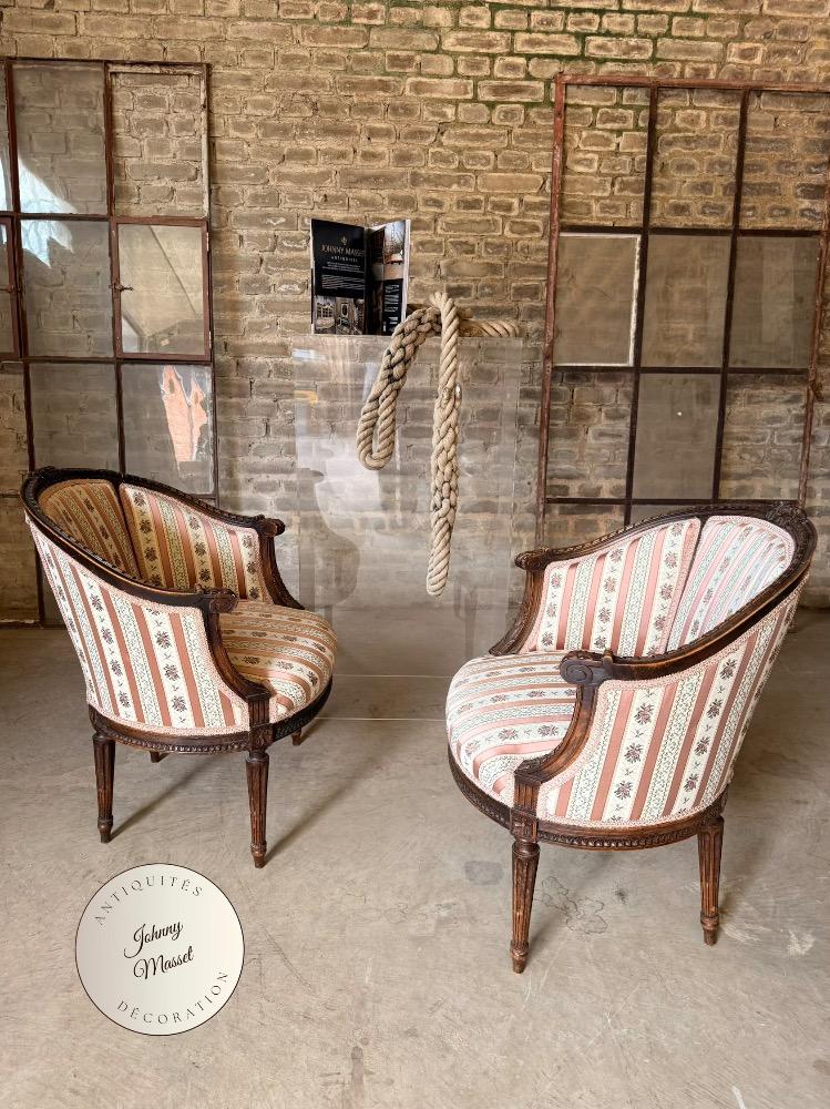PAIR OF ARMCHAIRS, LATE 19TH CENTURY