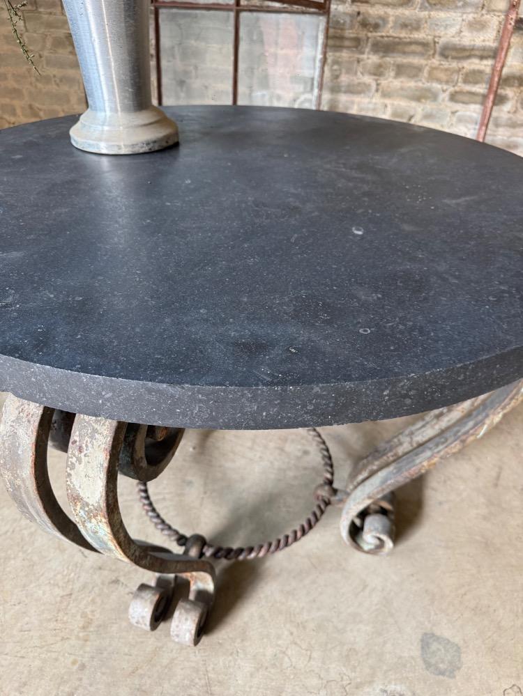 ROUND METAL SIDE TABLE, MID-20TH CENTURY