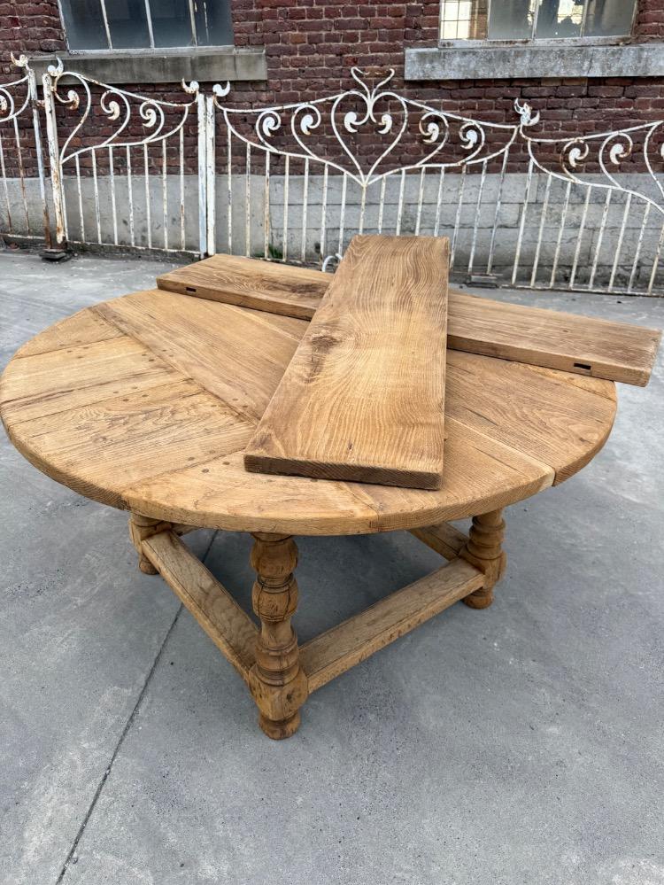 ROUND OAK TABLE, EARLY 20TH CENTURY