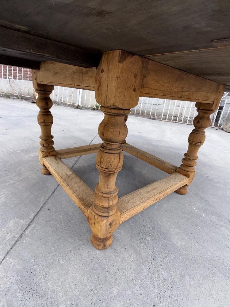 ROUND OAK TABLE, EARLY 20TH CENTURY