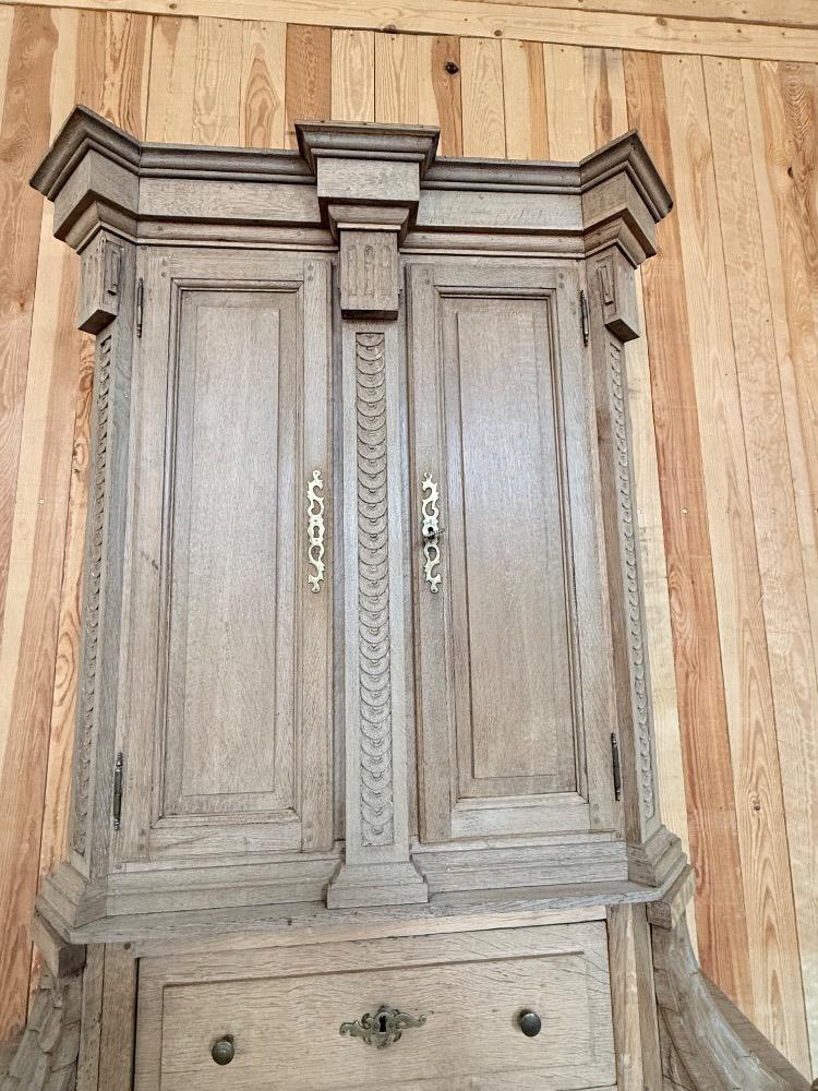 18th CENTURY SACRISTRY CABINET 