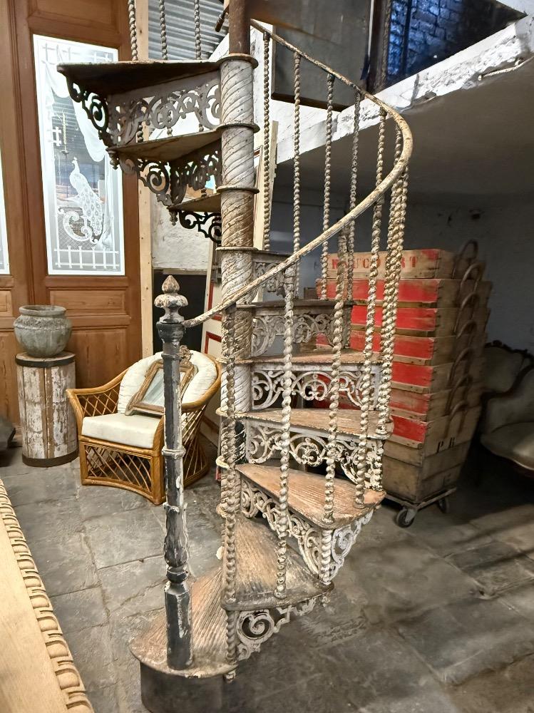 CAST IRON SPIRAL STAIRCASE, LATE 19TH CENTURY