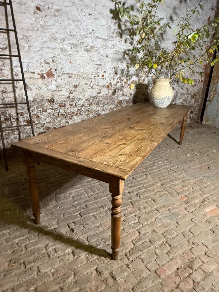 COMMUNITY TABLE, 20TH CENTURY