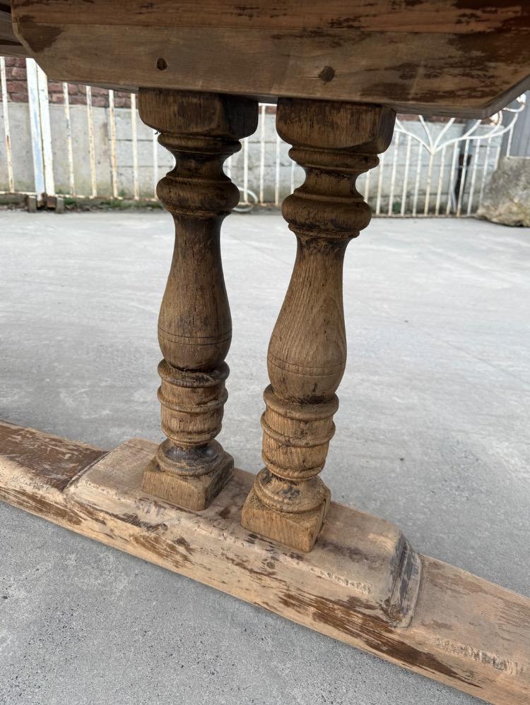 COMMUNITY TABLE, MID-20TH CENTURY