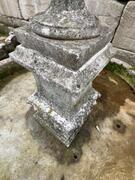 Column and vase : Width 42 cm x 42 cm Height 195 cm - Basin : Length 230 cm x 230 cm