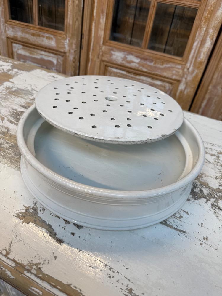EARTHENWARE DRAINING TRAY, EARLY 20th CENTURY