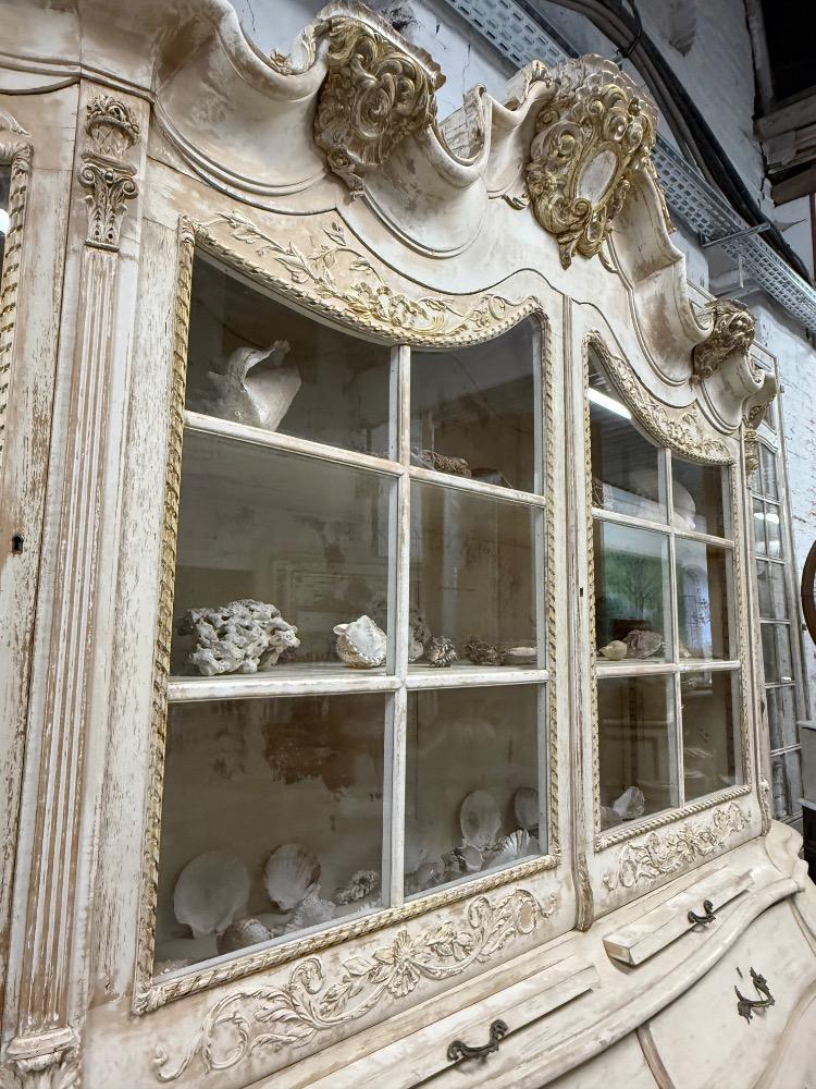 ITALIAN CABINET, EARLY 20TH CENTURY