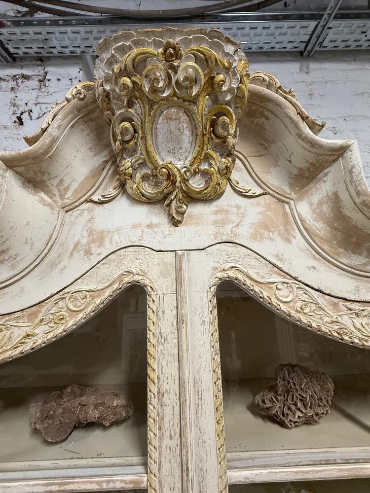 ITALIAN CABINET, EARLY 20TH CENTURY