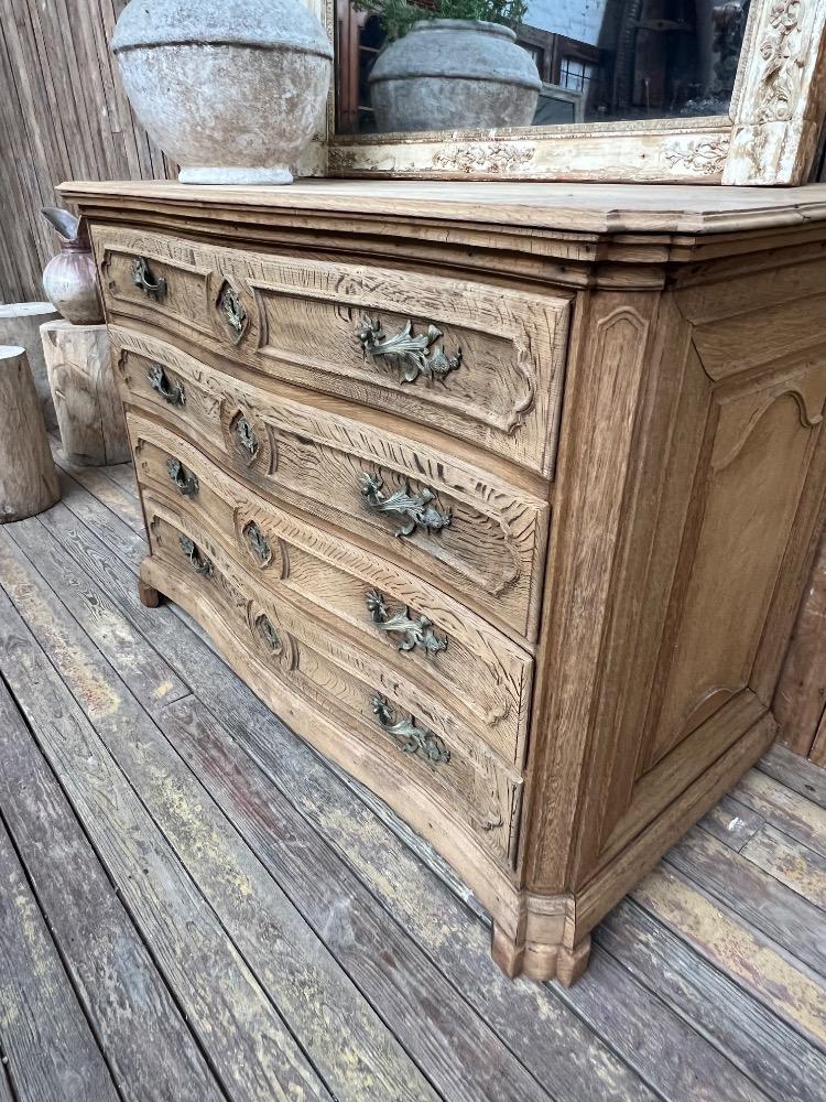 Louis XIV chest of drawers, 18th century 