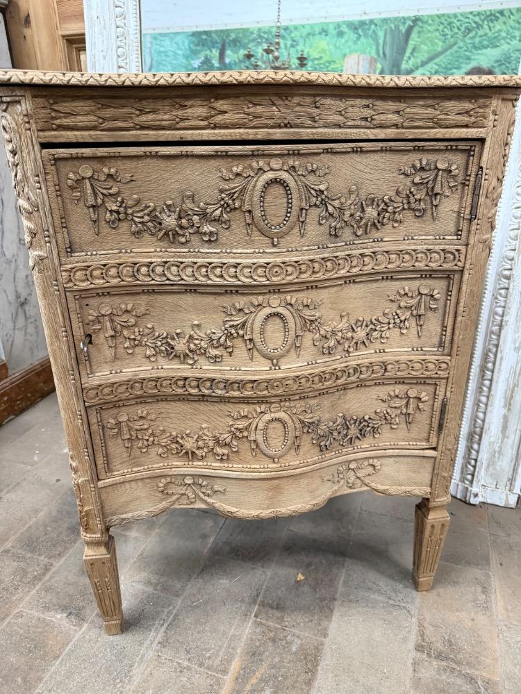 Louis XVI style furniture, early 20th century 