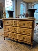 Oak chest of drawers, 18th century 