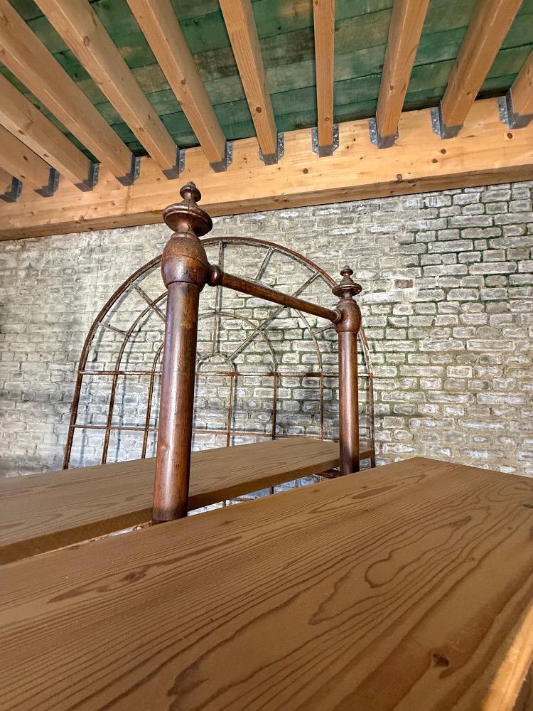 PAIR OF DISPLAY SHELVES, LATE 19TH CENTURY