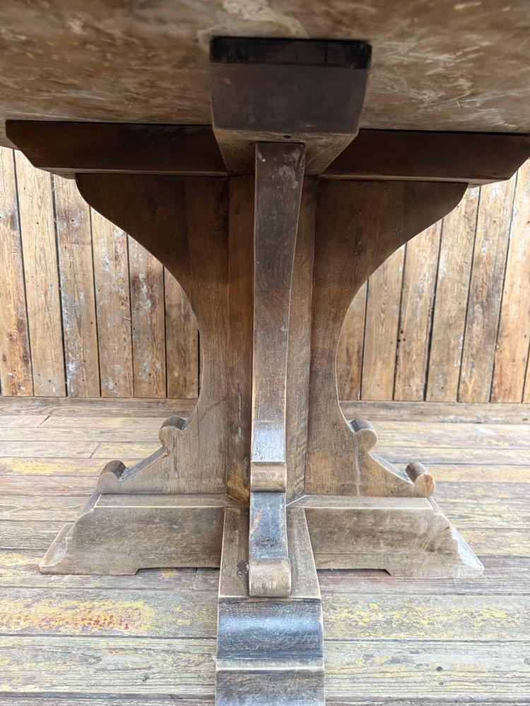 Pedestal table, mid-20th century 