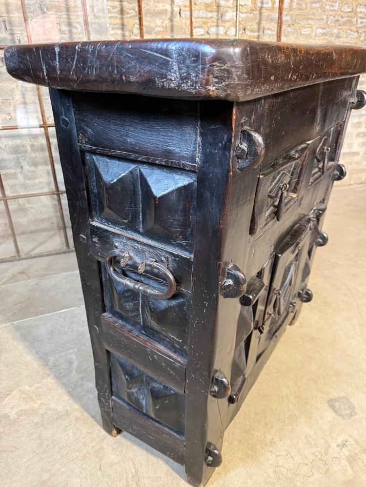 PRIMITIVE BUFFET, 18TH CENTURY