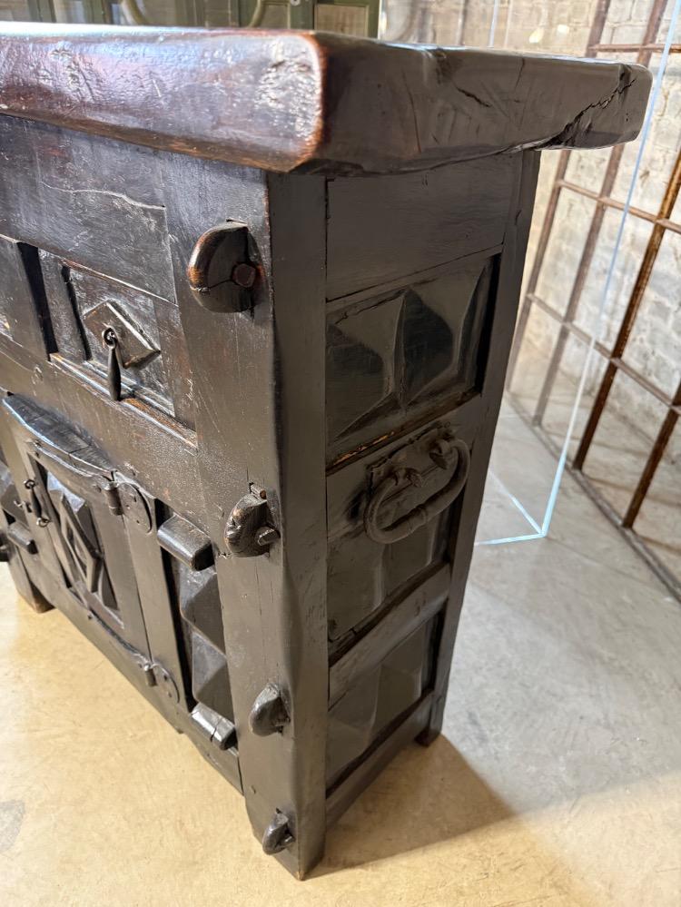 PRIMITIVE BUFFET, 18TH CENTURY