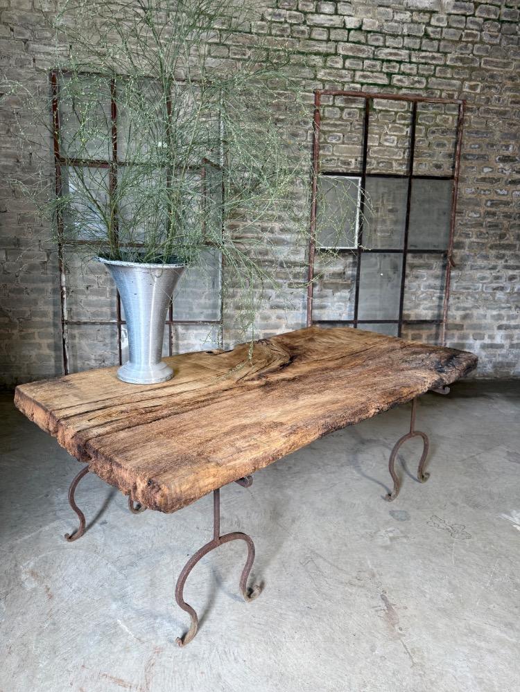 PRIMITIVE TABLE, 18TH CENTURY
