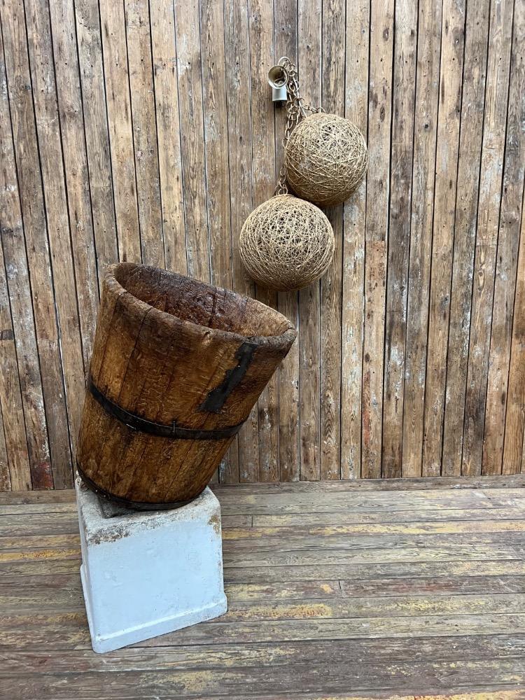 Primitive wooden container, 18th century 