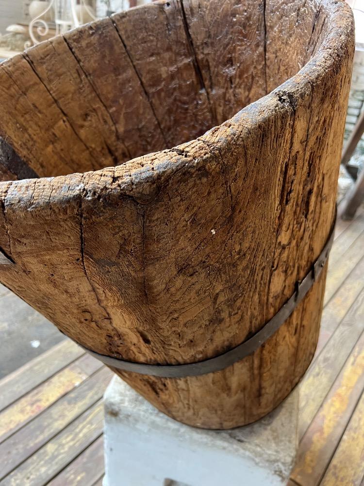 Primitive wooden container, 18th century 