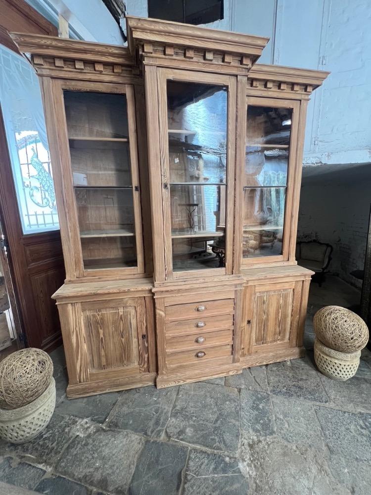 School cupboard, late 19th century 