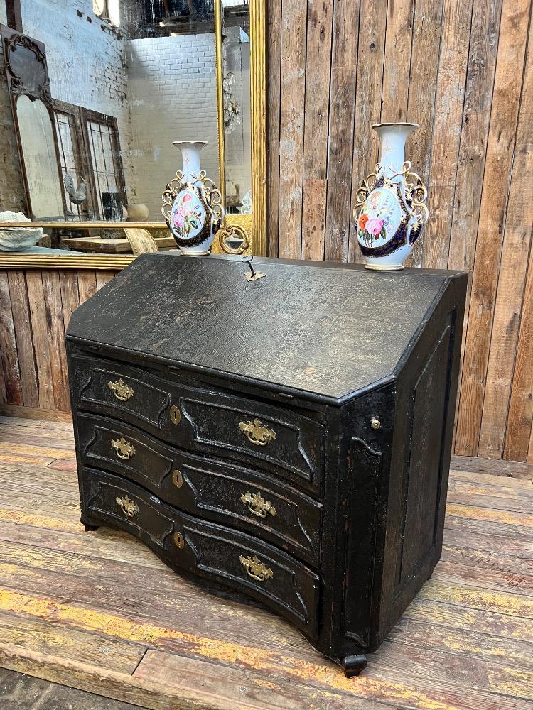 Secretary chest of drawers, 18th century 