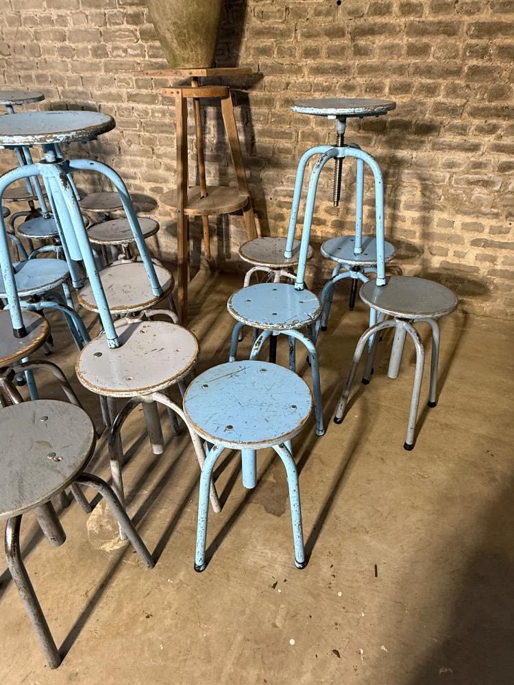 SET OF 25 ACADEMY STOOLS, MID-20TH CENTURY