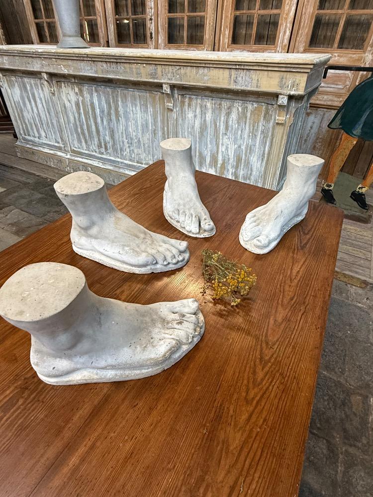 SET OF 4 ACADEMIC FEET, MID-20th CENTURY