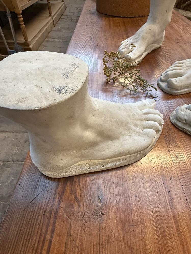 SET OF 4 ACADEMIC FEET, MID-20th CENTURY