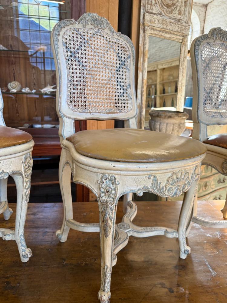 SET OF 6 LOUIS XV STYLE CHAIRS, EARLY 20TH CENTURY