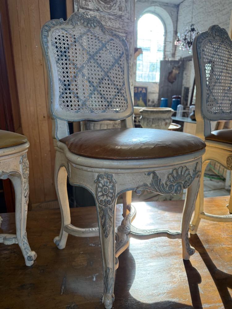 SET OF 6 LOUIS XV STYLE CHAIRS, EARLY 20TH CENTURY