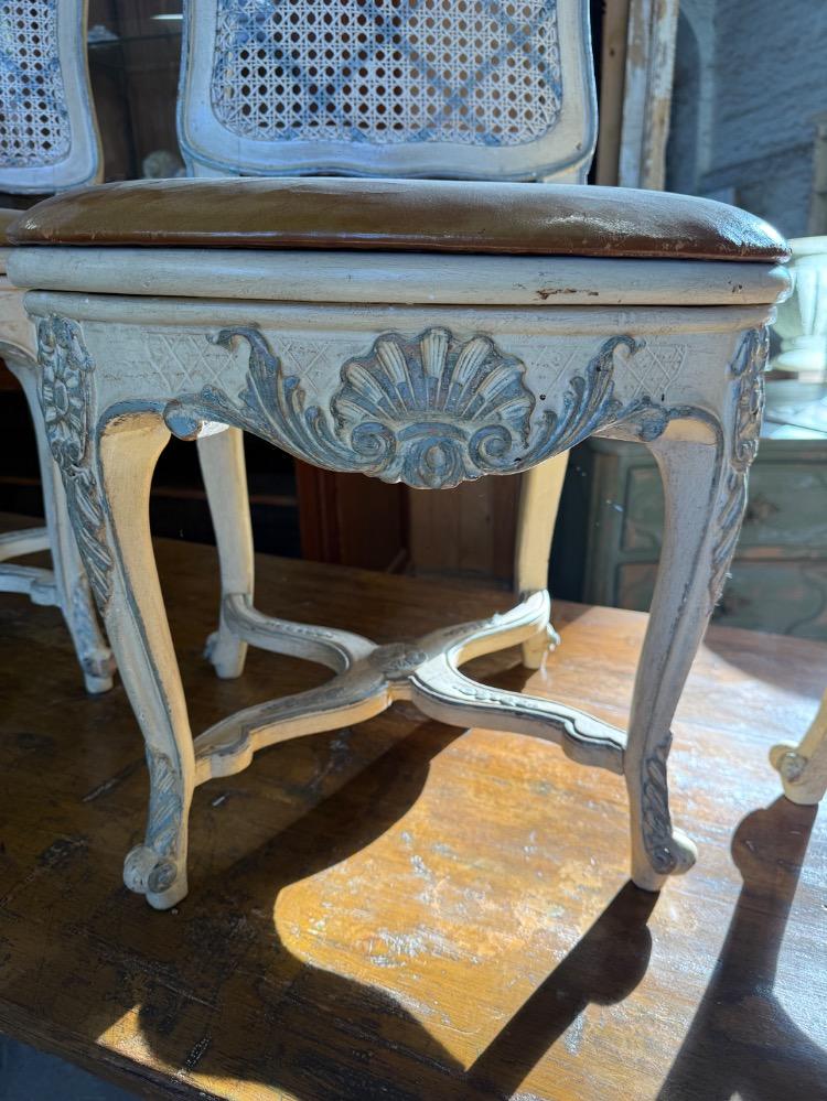 SET OF 6 LOUIS XV STYLE CHAIRS, EARLY 20TH CENTURY