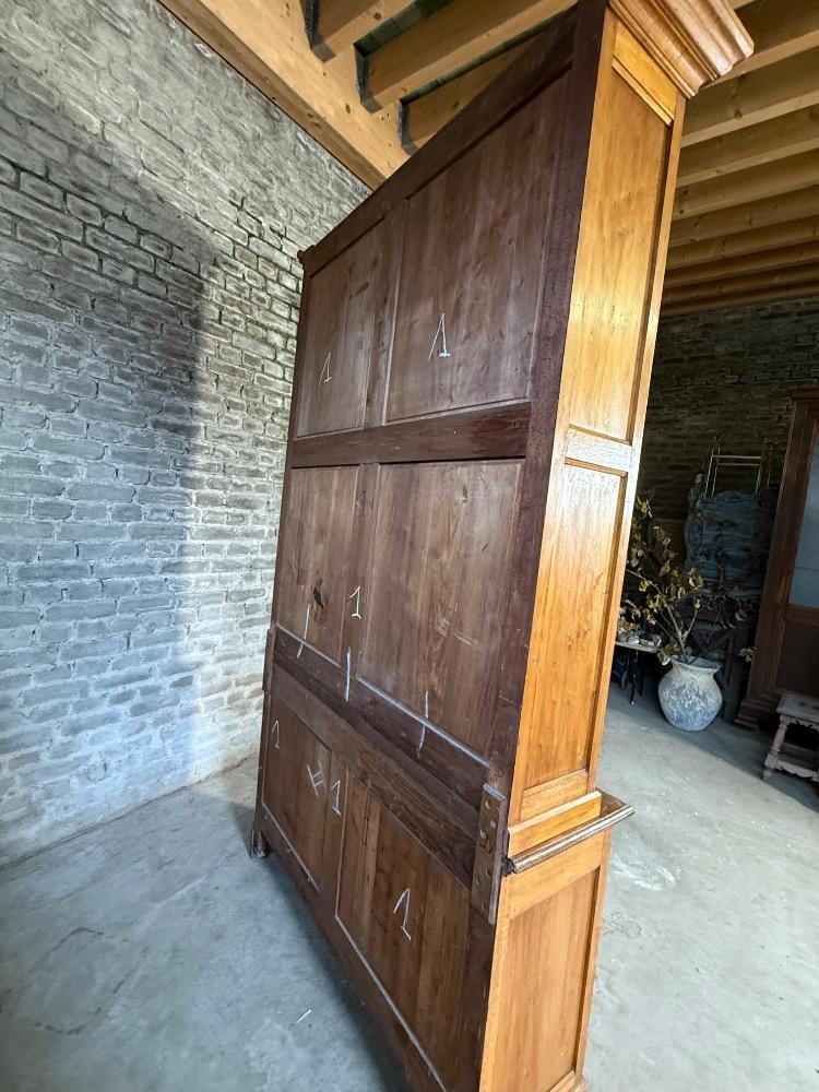 SET OF TWO BOOKCASES, EARLY 20TH CENTURY