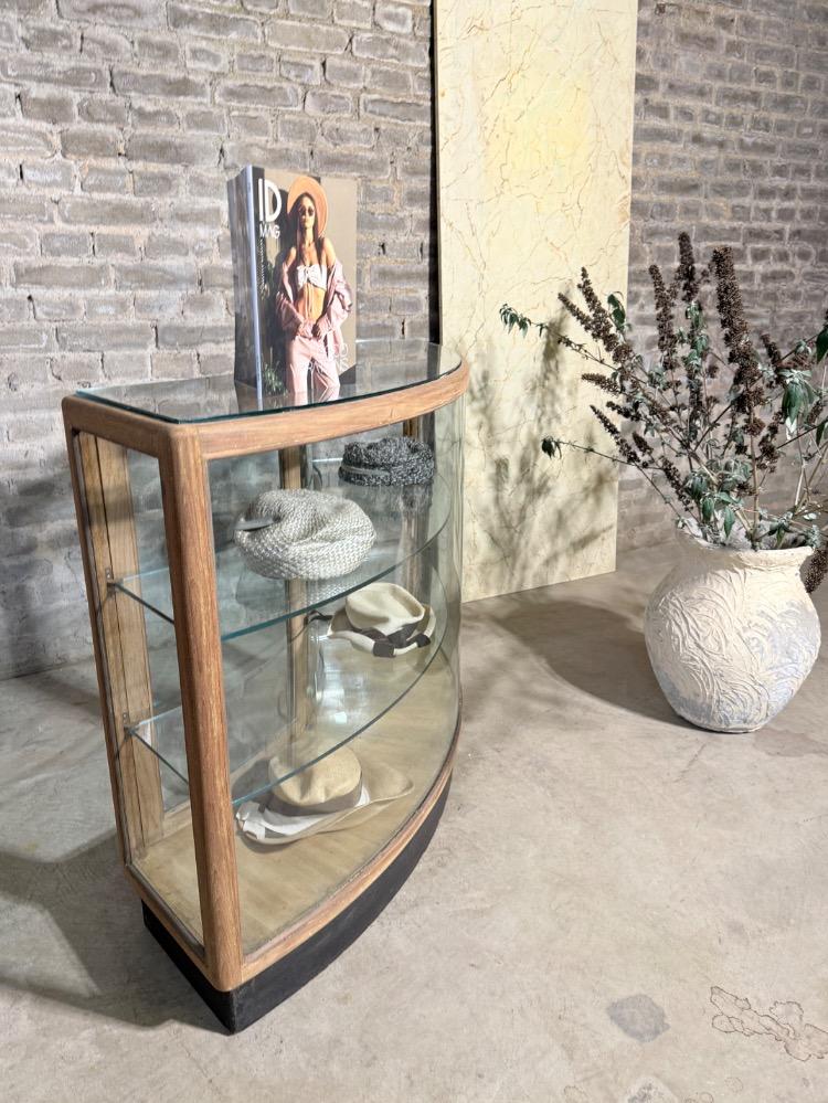 SHOP COUNTER, MID-20TH CENTURY