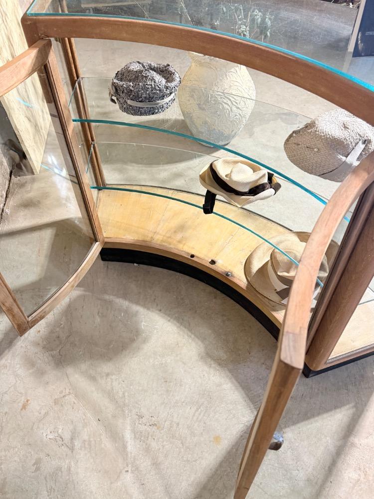 SHOP COUNTER, MID-20TH CENTURY