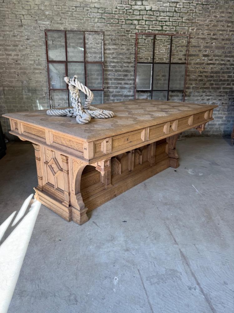 SHOP ISLAND UNIT, LATE 19th CENTURY 
