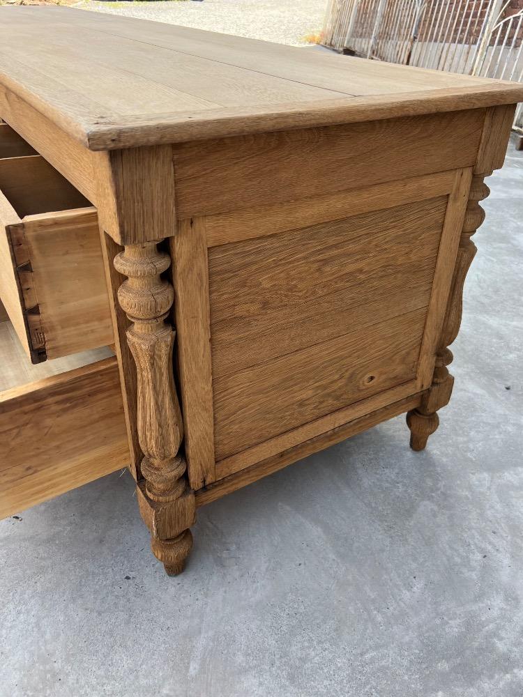 Silk counter, late 19th century 