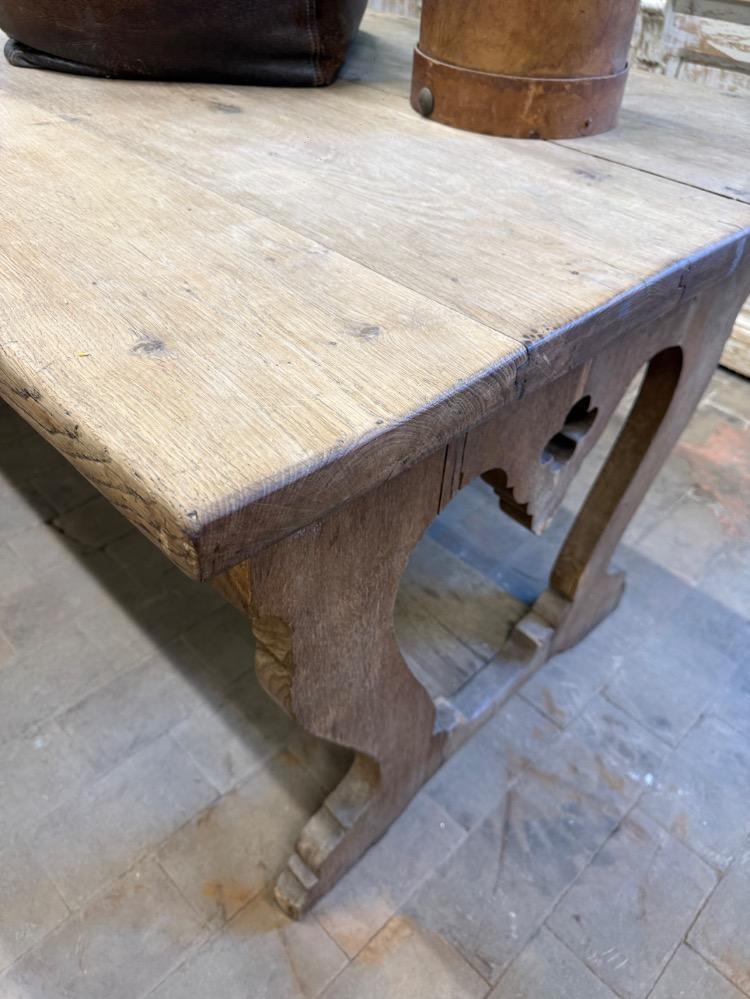 SILKER'S TABLE, MID-19TH CENTURY