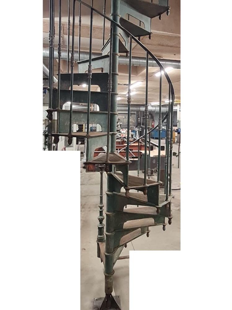 SPIRAL STAIRCASE, EARLY 20TH CENTURY