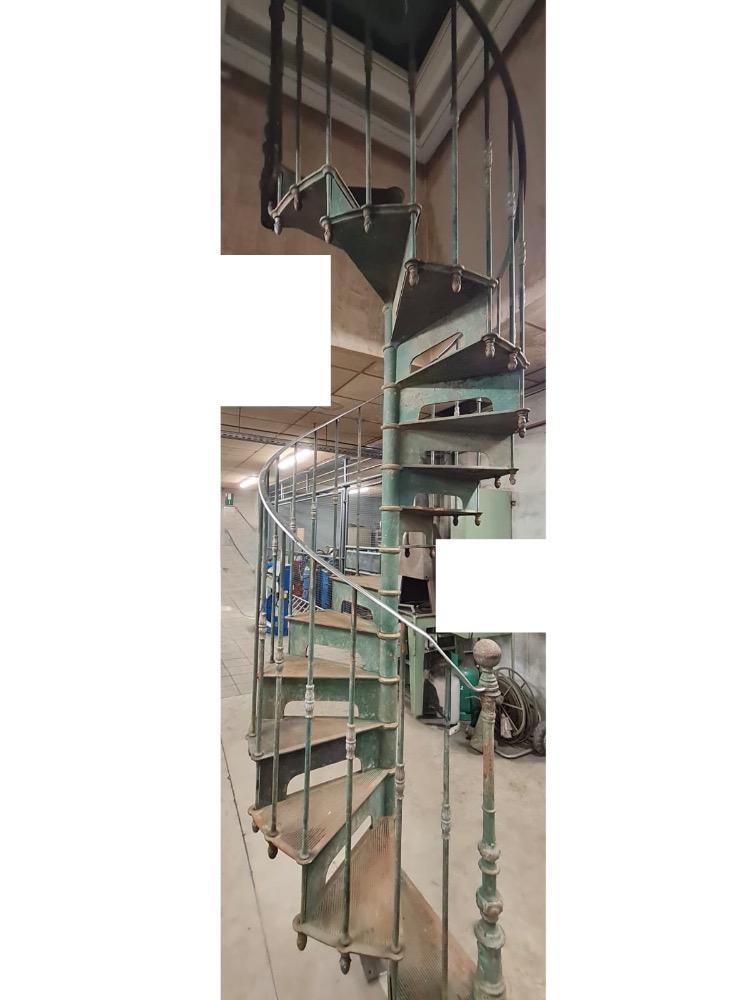 SPIRAL STAIRCASE, EARLY 20TH CENTURY