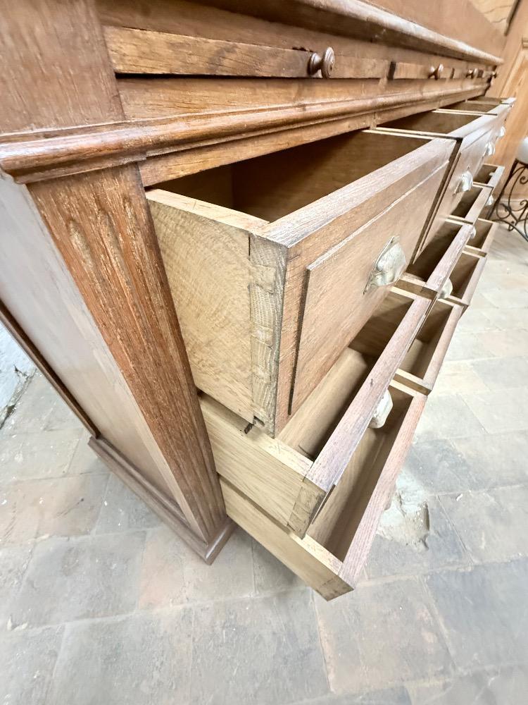 STORE SHOWCASE, EARLY 20TH CENTURY